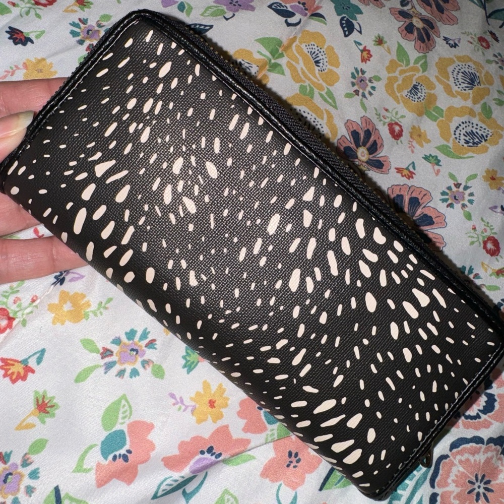 Black and White Patterned Women's Wallet